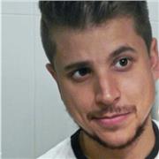 Maestro titulado en lengua extranjera (inglés) por la universidad del Carmen de Huelva con experiencia en clases particulares.